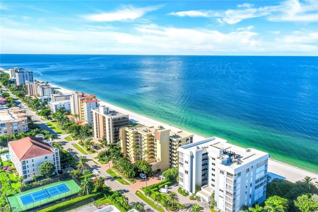 Naples, FL 34108,9811 Gulf Shore DR #203