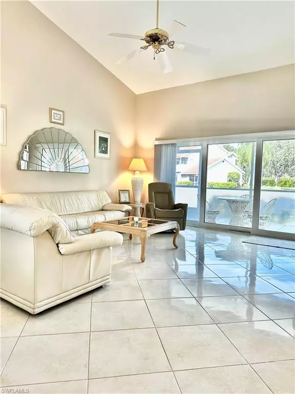 Naples, FL 34104,570 Windsor SQ #101