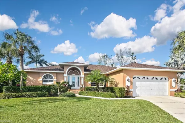 8871 Woodgate DR, Fort Myers, FL 33908