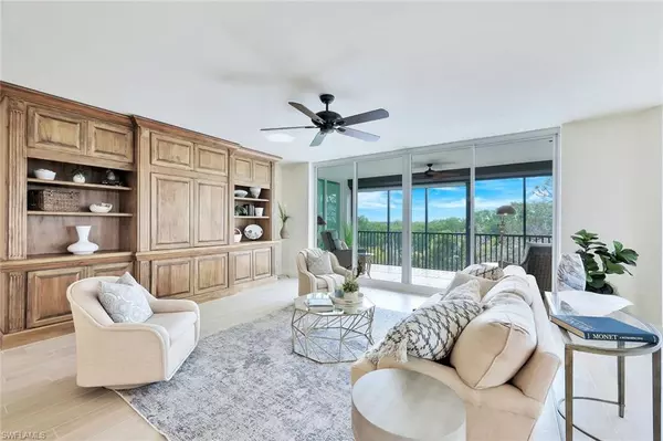 Naples, FL 34110,445 Cove Tower DR #403