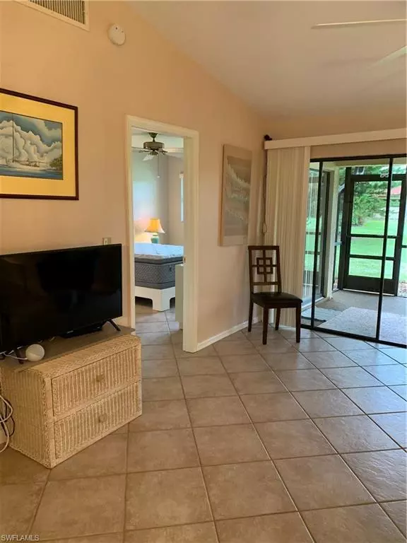 Naples, FL 34112,2071 Pine Isle LN #2071