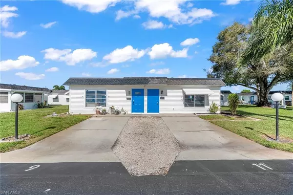 11 Tangerine CT, Lehigh Acres, FL 33936