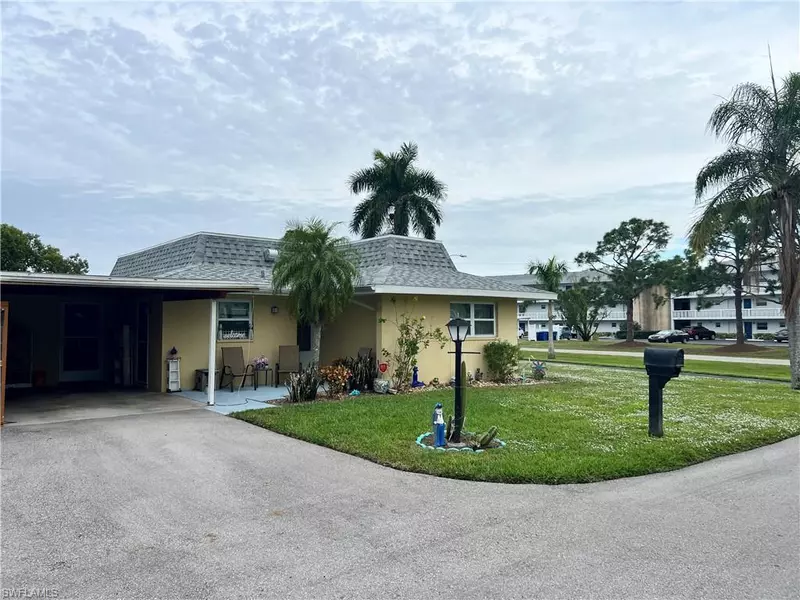 504 Pangola DR, North Fort Myers, FL 33903