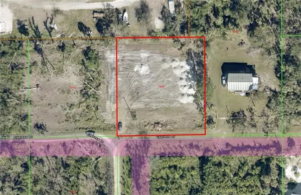 7690 Cypress DR, Bokeelia, FL 33922