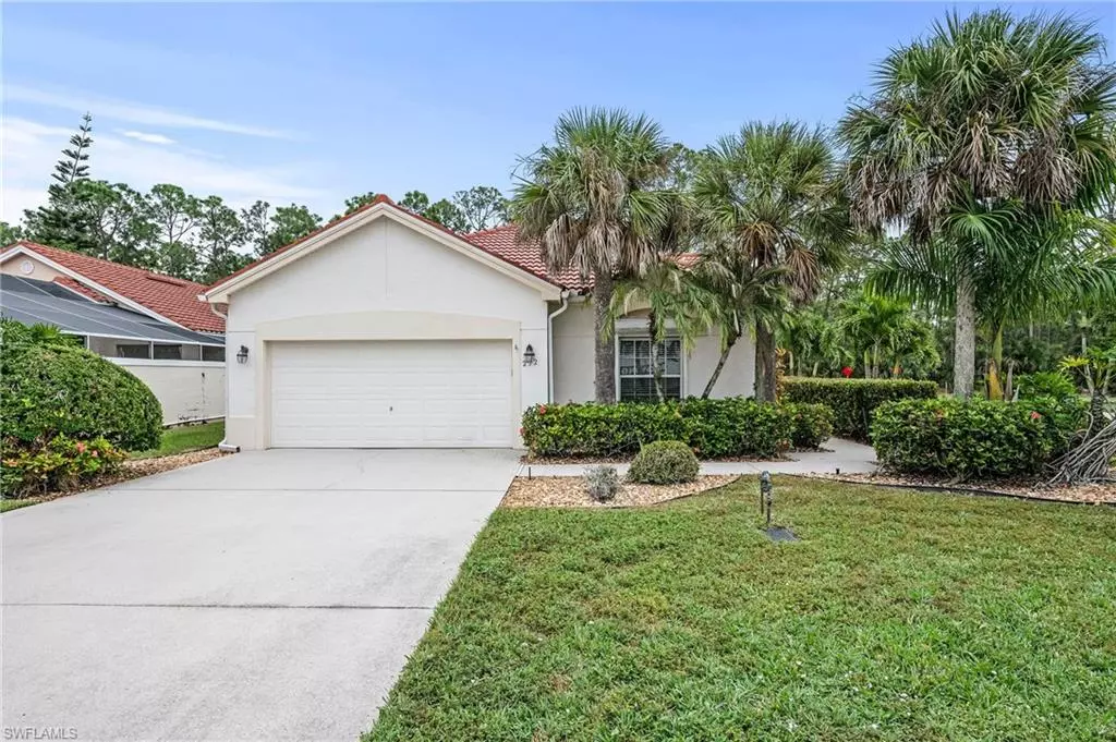 Naples, FL 34104,252 Sabal Lake DR