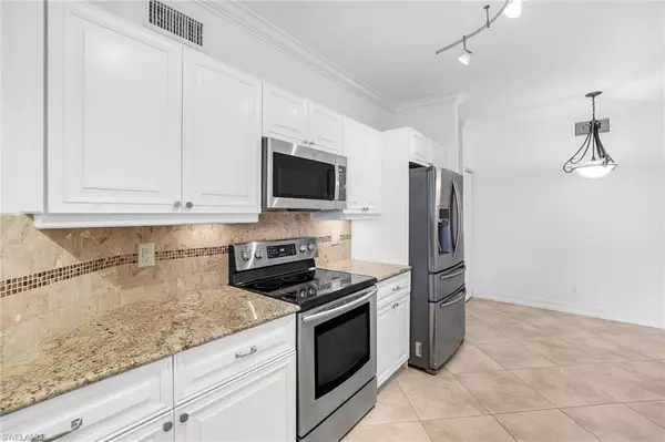 Marco Island, FL 34145,255 Waterside CIR #5-102