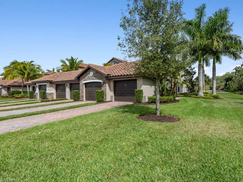 Naples, FL 34113,9840 Venezia CIR #811