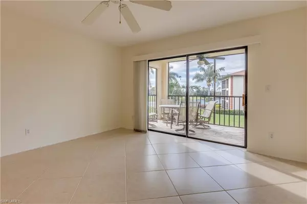 Naples, FL 34104,7240 Coventry CT #320