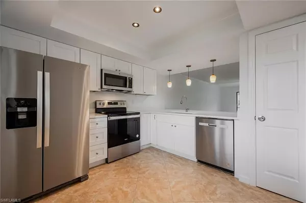 North Fort Myers, FL 33917,5705 Foxlake DR #4