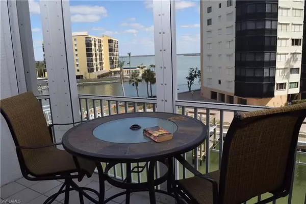 Fort Myers Beach, FL 33931,4331 Bay Beach LN #352