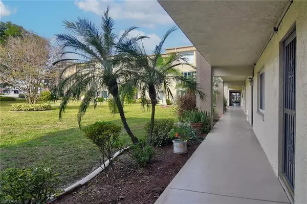 Fort Myers, FL 33901,2264 Winkler AVE #114