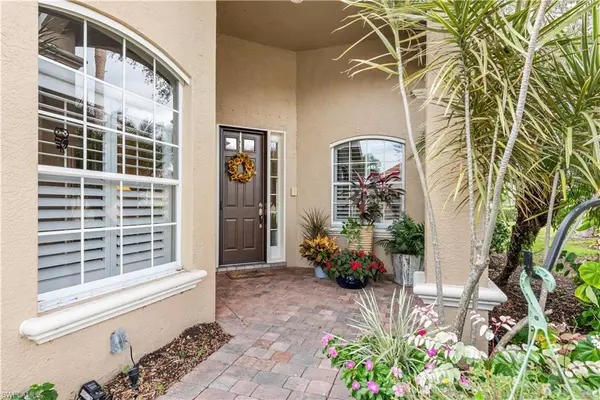 Naples, FL 34110,5857 Paradise CIR