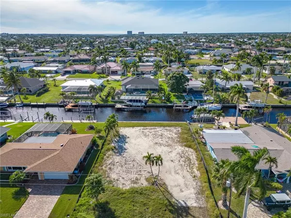 Cape Coral, FL 33904,5230 Tamiami CT