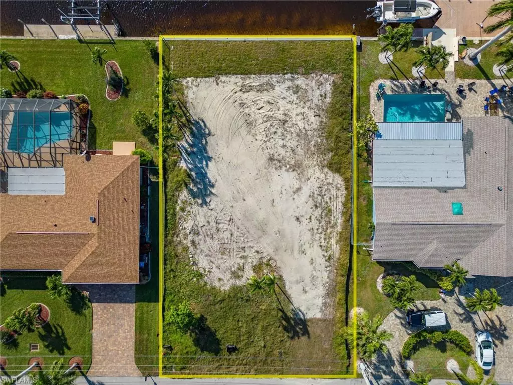 Cape Coral, FL 33904,5230 Tamiami CT