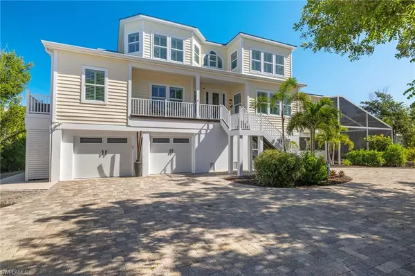 Sanibel, FL 33957,228 Violet DR