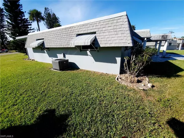 Lehigh Acres, FL 33936,366 Garland CT