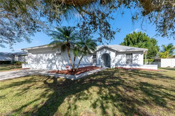 15623 Sunny Crest LN, Fort Myers, FL 33905