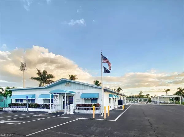 Fort Myers, FL 33908,223 Derwent BLVD W