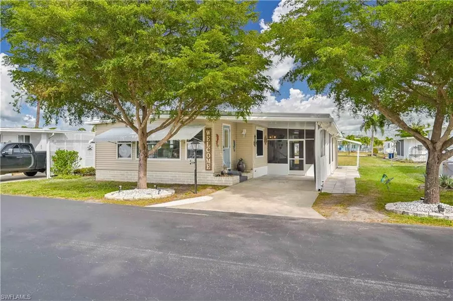 84 Middlesex RD, Fort Myers, FL 33908