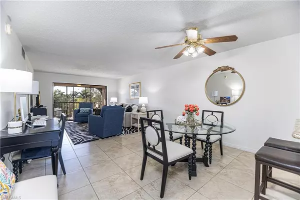 5535 Rattlesnake Hammock RD #305, Naples, FL 34113