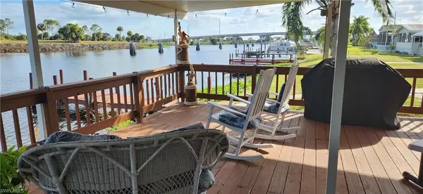 Moore Haven, FL 33471,895 Yacht Club WAY NW