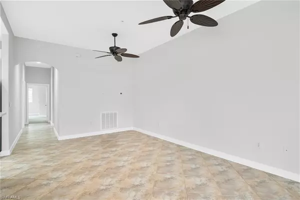 Estero, FL 33928,8741 Piazza Del Lago CIR #205