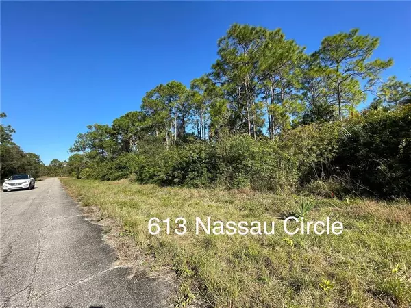 Labelle, FL 33935,613 Nassau CIR