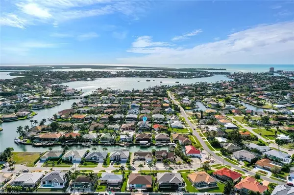 Marco Island, FL 34145,1621 Begonia CT