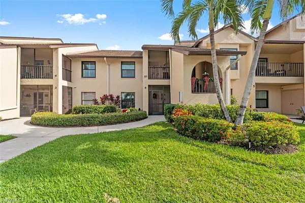 Fort Myers, FL 33919,8302 Charter Club CIR #4