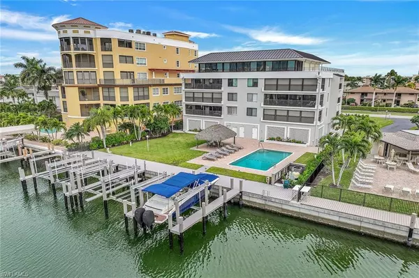 Marco Island, FL 34145,910 Panama CT #202