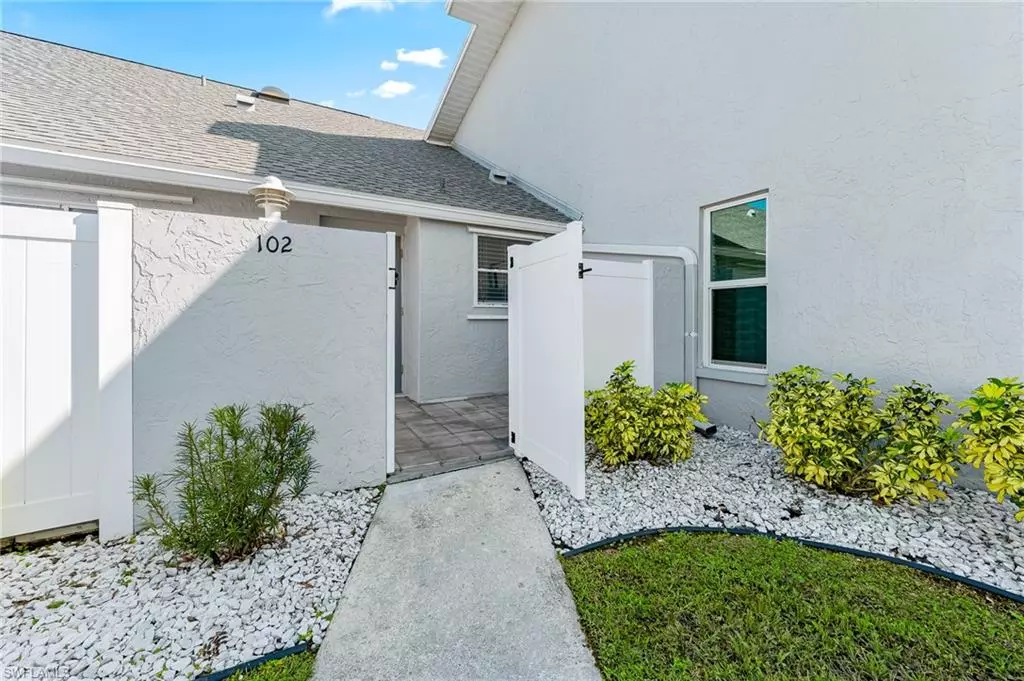 Cape Coral, FL 33991,621 SW 3rd CT #102