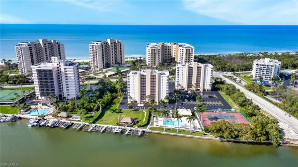 11116 Gulf Shore DR #B-204, Naples, FL 34108