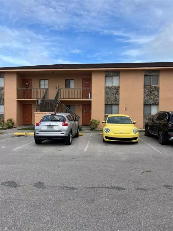 2640 Park Windsor DR #203, Fort Myers, FL 33901