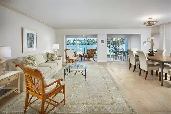 Naples, FL 34103,2600 Gulf Shore BLVD N #15