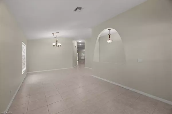 Fort Myers, FL 33967,9210 Northbrook CT