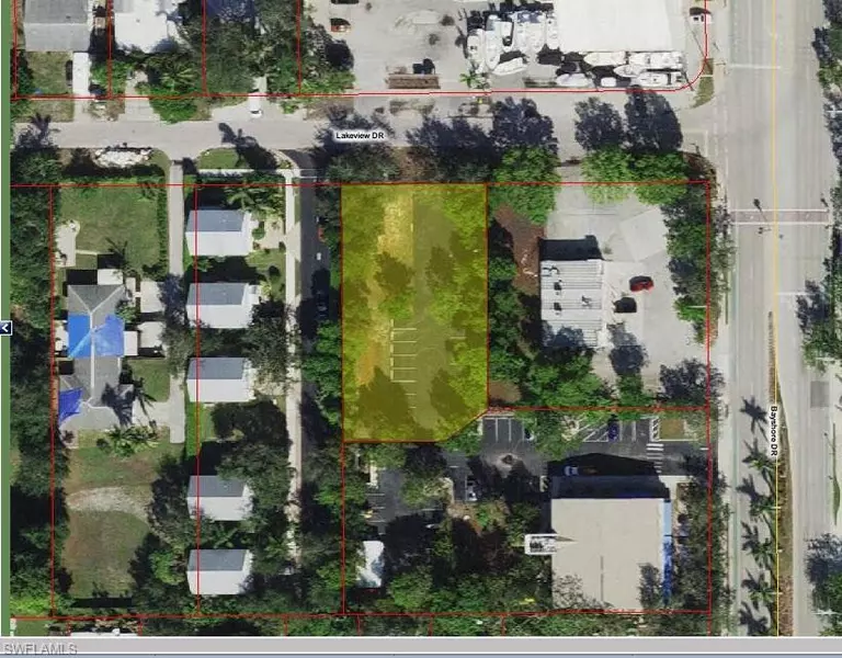 000 Lakeview DR, Naples, FL 34112