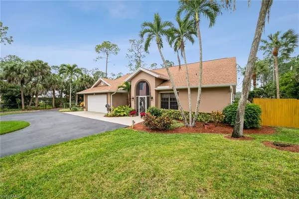 Naples, FL 34119,5980 Hidden Oaks LN