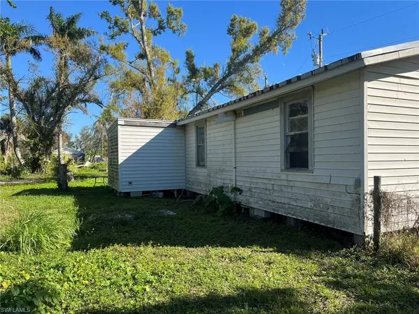 Bokeelia, FL 33922,7462 Thigpen RD