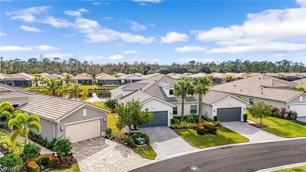 Bonita Springs, FL 34135,28584 LOBOS CIR