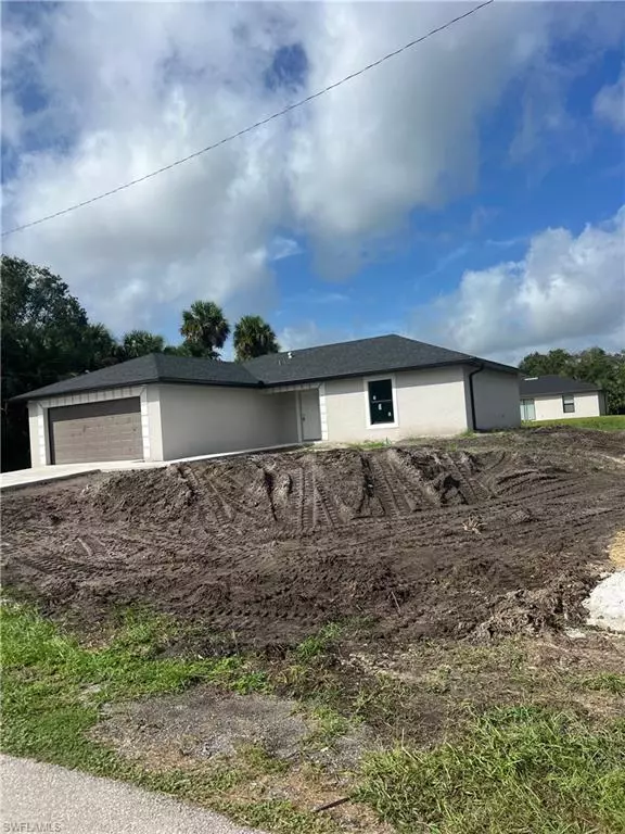 Lehigh Acres, FL 33974,332 Peerless ST