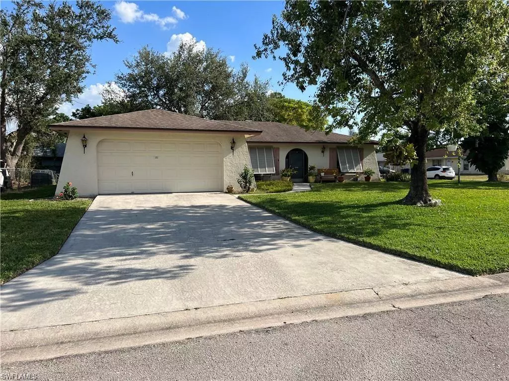 North Fort Myers, FL 33917,1386 White Cedar LN