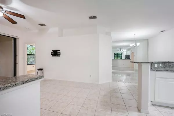 Naples, FL 34104,7555 Meadow Lakes DR #101