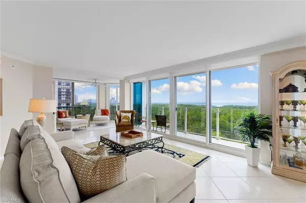 Naples, FL 34108,6101 Pelican Bay BLVD #601