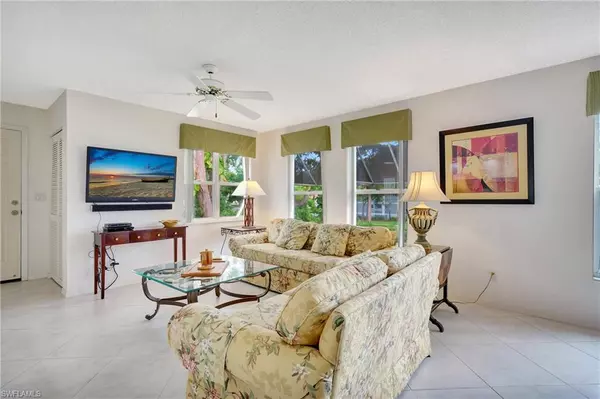 Naples, FL 34110,528 Club Side DR #528