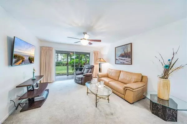 Naples, FL 34112,1714 Kings Lake BLVD #2-103