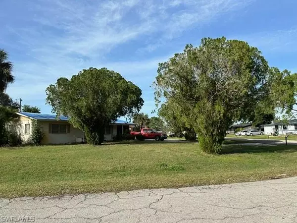 Lehigh Acres, FL 33936,1406 Juddale ST E