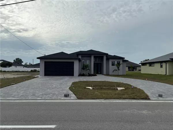 120 Nelson RD N, Cape Coral, FL 33993