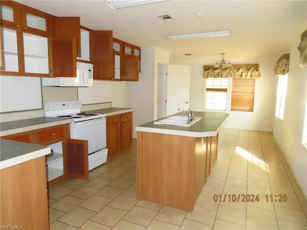 Sebring, FL 33876,7855 Davis DR