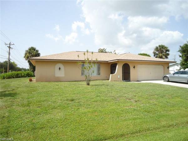 901 SE 32nd ST, Cape Coral, FL 33904