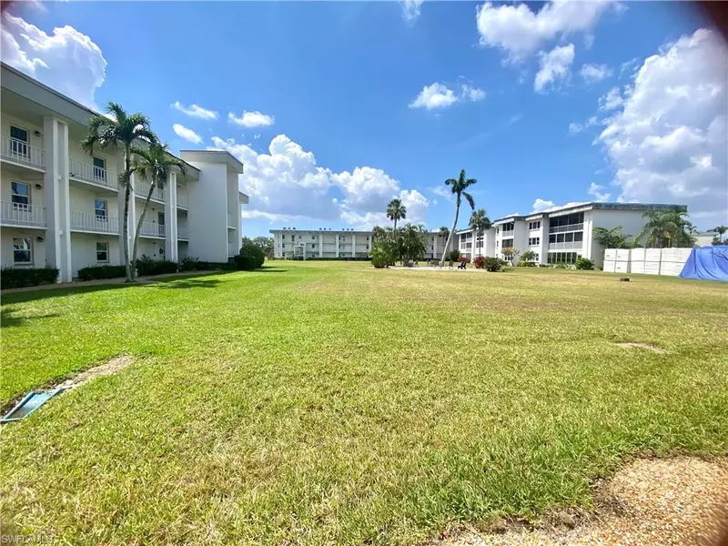 1724 Pine Valley DR #314, Fort Myers, FL 33907